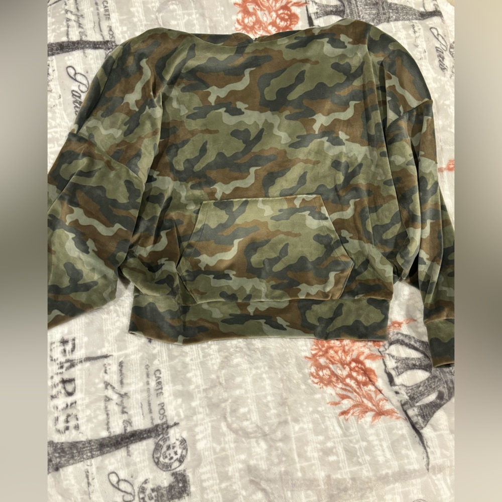 American Eagle Camo Hoodie